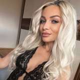sexyblondesarah from onlyfans