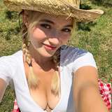 farmer.emily from onlyfans