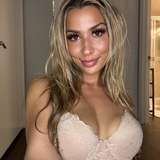 blonde.bunnyyyy from onlyfans