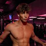 itsnoah.d from onlyfans